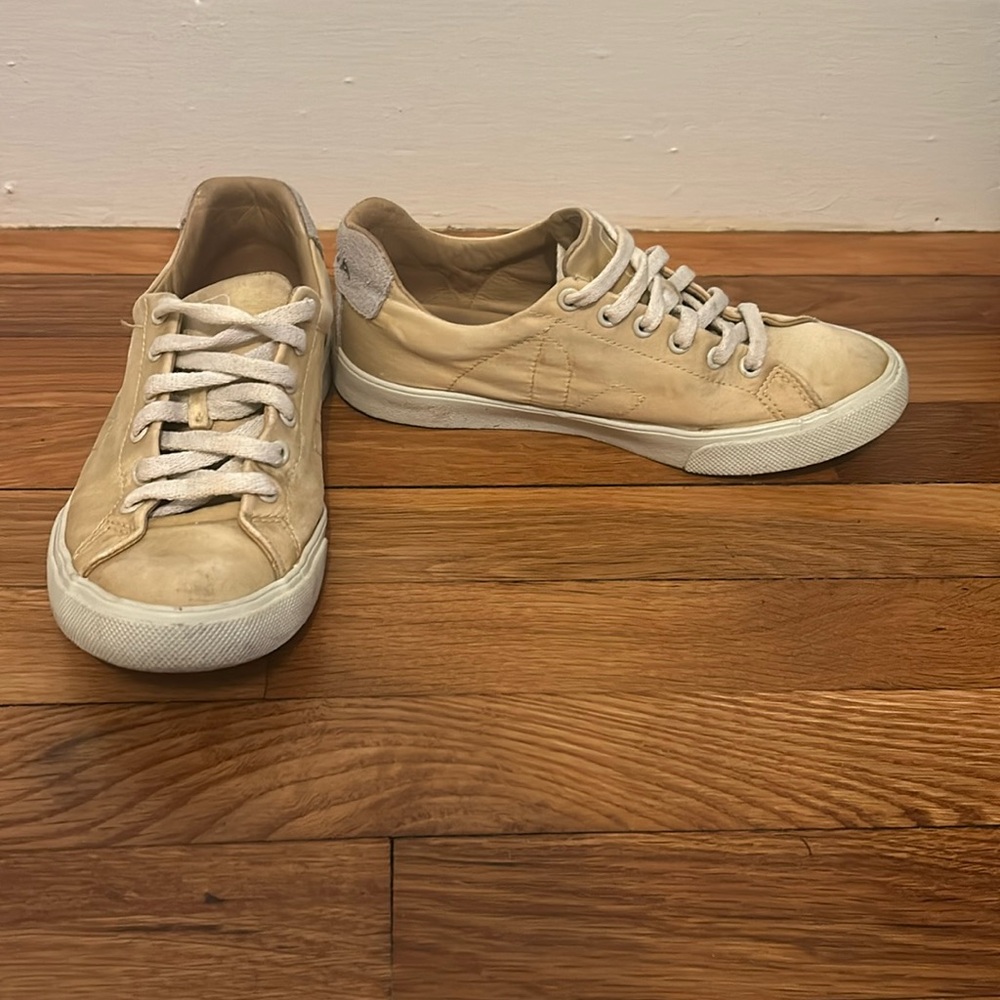 VEJA by Bastille Sneakers woman’s size 6